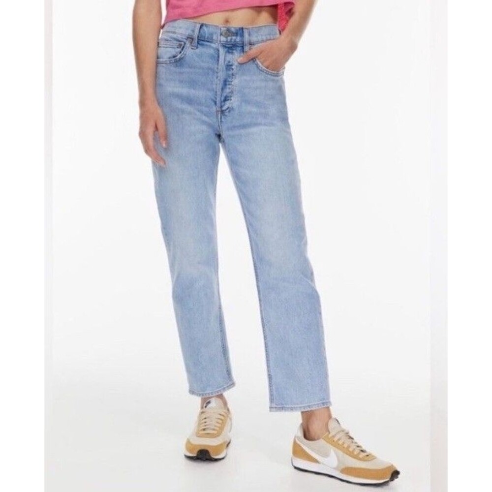 Denim Forum Light Wash Arlo High Rise Straight Leg Jeans Size 25